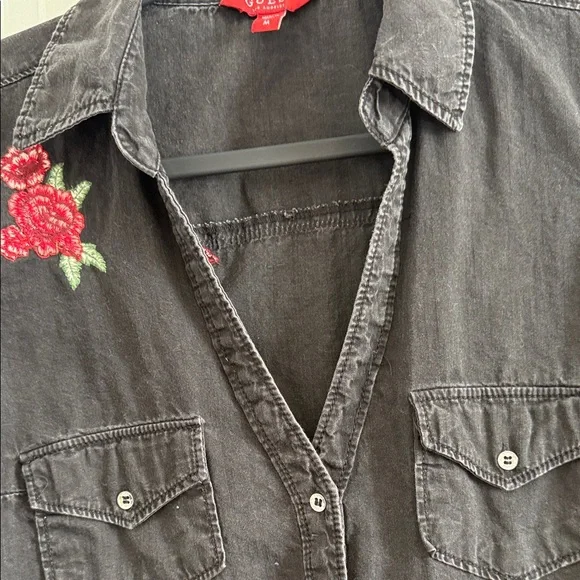 Guess Charcoal Shirt with Bold Red Label - Picture 4 of 7